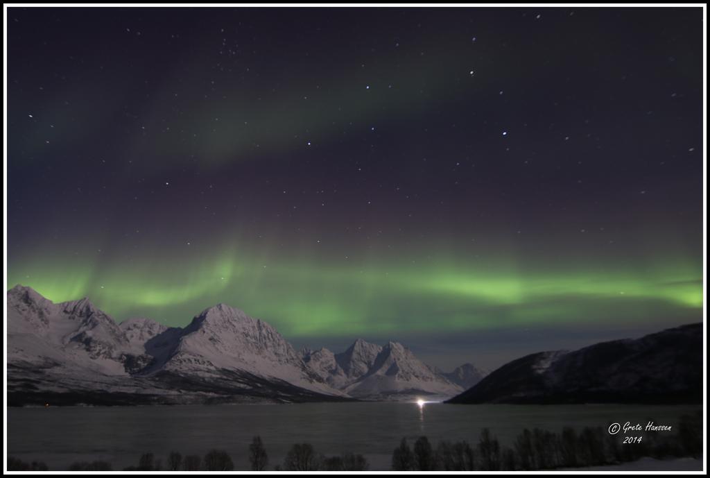Lyngen Apartments Lyngseidet Екстер'єр фото